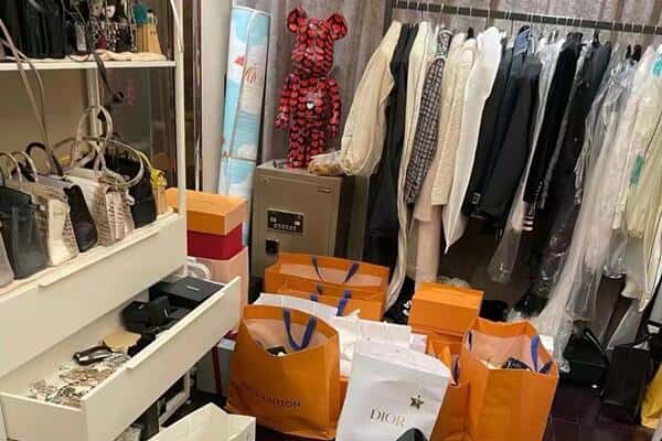 西岗区回收一线品牌衣服